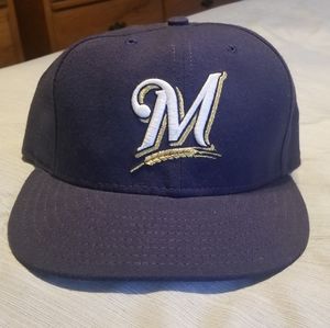 MLB Logo 7 1/4 hat Milwaukee Brewers